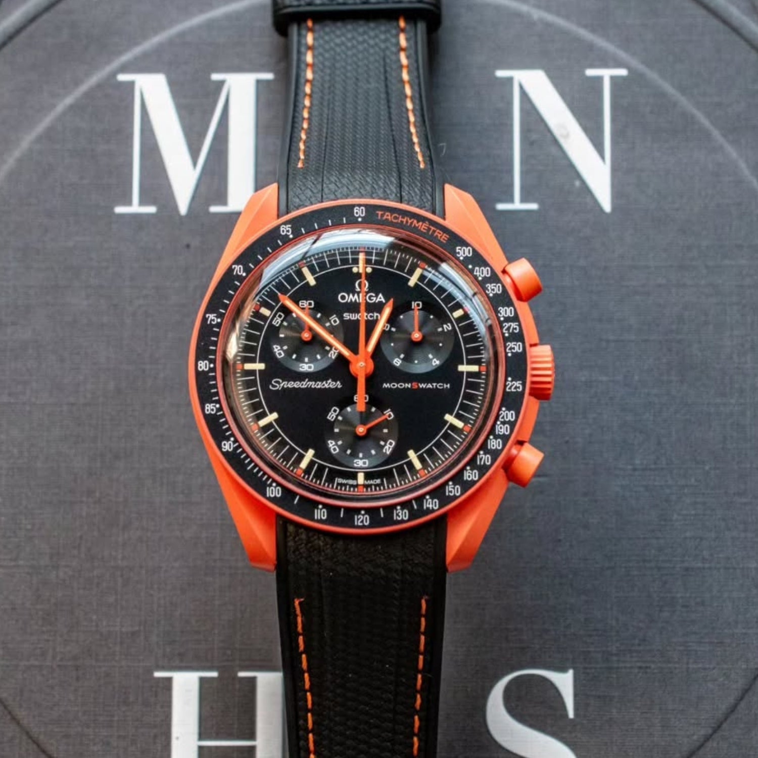 Kautschukarmband – Für Mission on Earth Lava | Omega X Swatch | MoonSwatch – Schwarz mit Rot - Helvetus DE