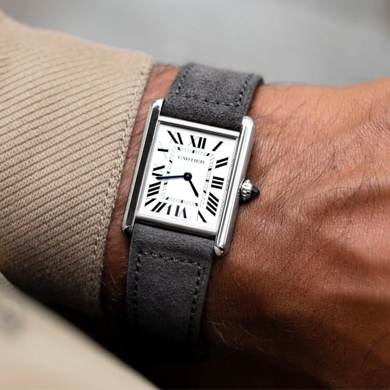 Wildleder Uhrenarmband – Grau – Handgefertigt – Helvetus®